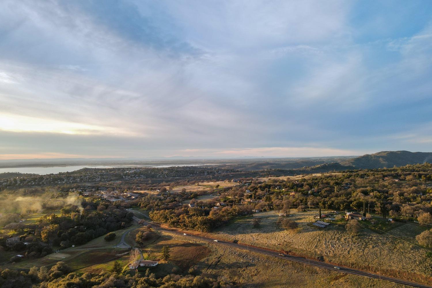 Detail Gallery Image 8 of 28 For 2147 W Green Springs Rd, El Dorado Hills,  CA 95762 - 5 Beds | 3 Baths