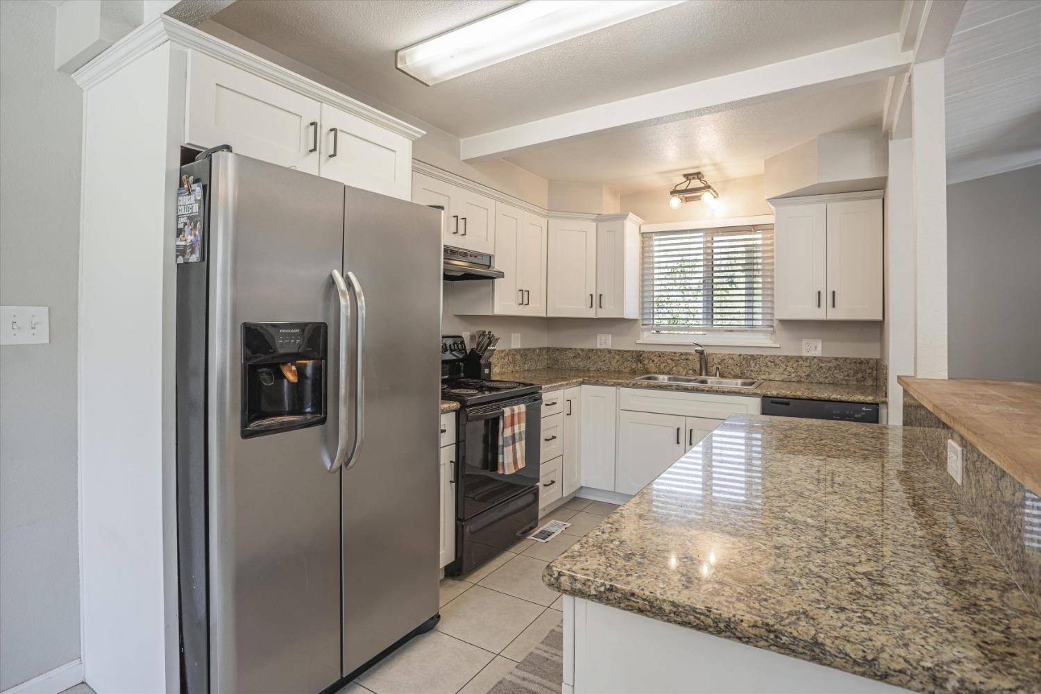 Detail Gallery Image 2 of 30 For 4104 Boone Ln, Sacramento,  CA 95821 - 3 Beds | 2 Baths