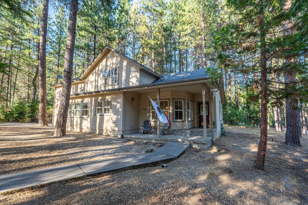 Detail Gallery Image 2 of 76 For 848 Nevada St, Nevada City,  CA 95959 - 3 Beds | 2/1 Baths