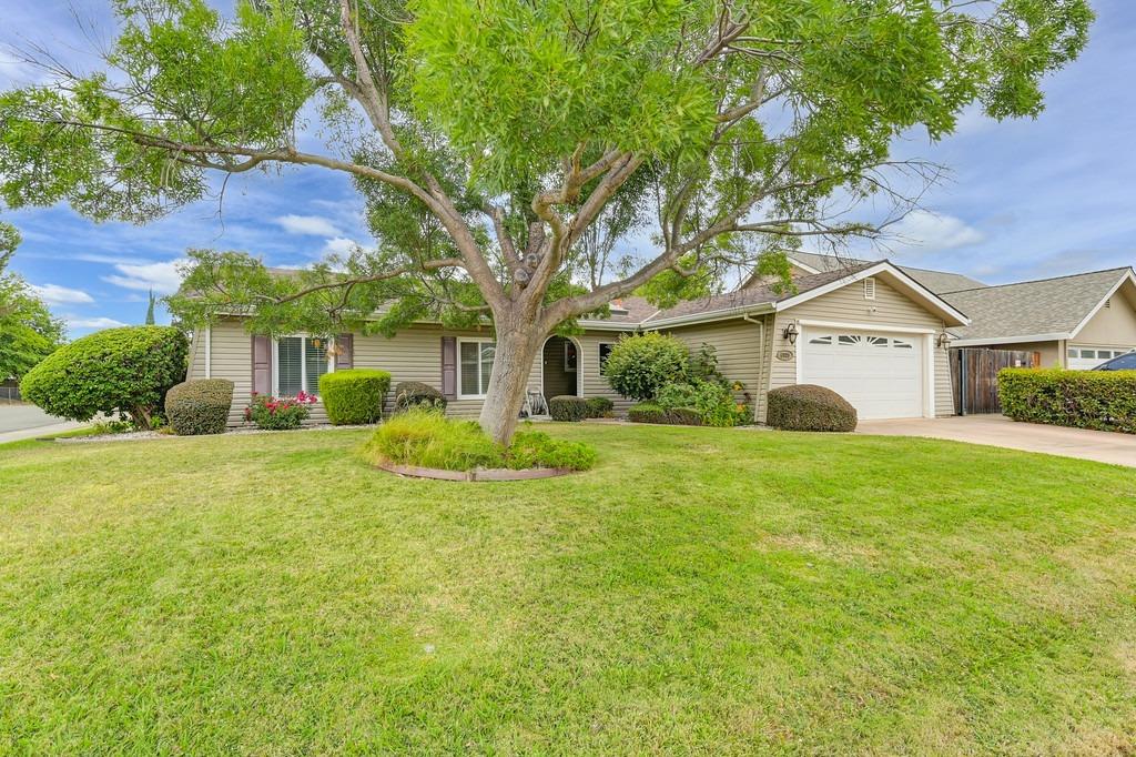 Detail Gallery Image 1 of 1 For 6828 Brougham Way, Citrus Heights,  CA 95621 - 3 Beds | 2 Baths