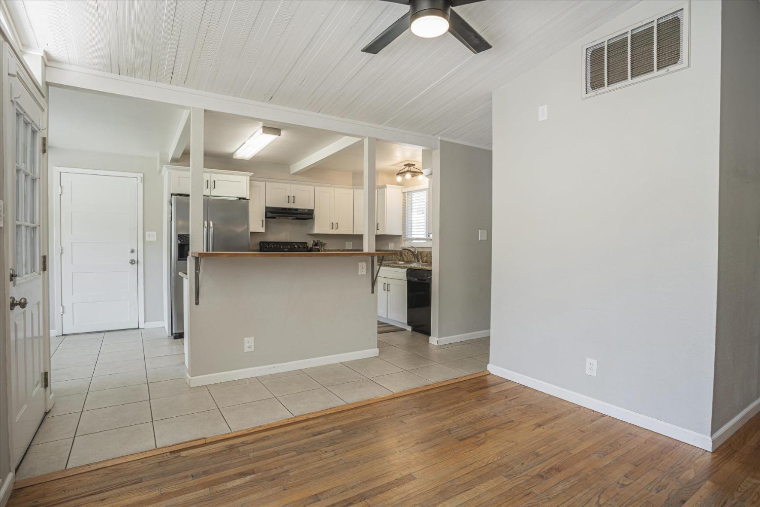 Detail Gallery Image 11 of 30 For 4104 Boone Ln, Sacramento,  CA 95821 - 3 Beds | 2 Baths