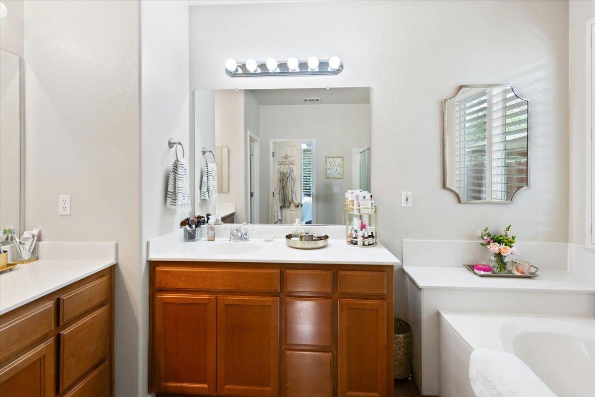 Detail Gallery Image 31 of 40 For 1725 Cocomo Pl, Manteca,  CA 95337 - 3 Beds | 2 Baths