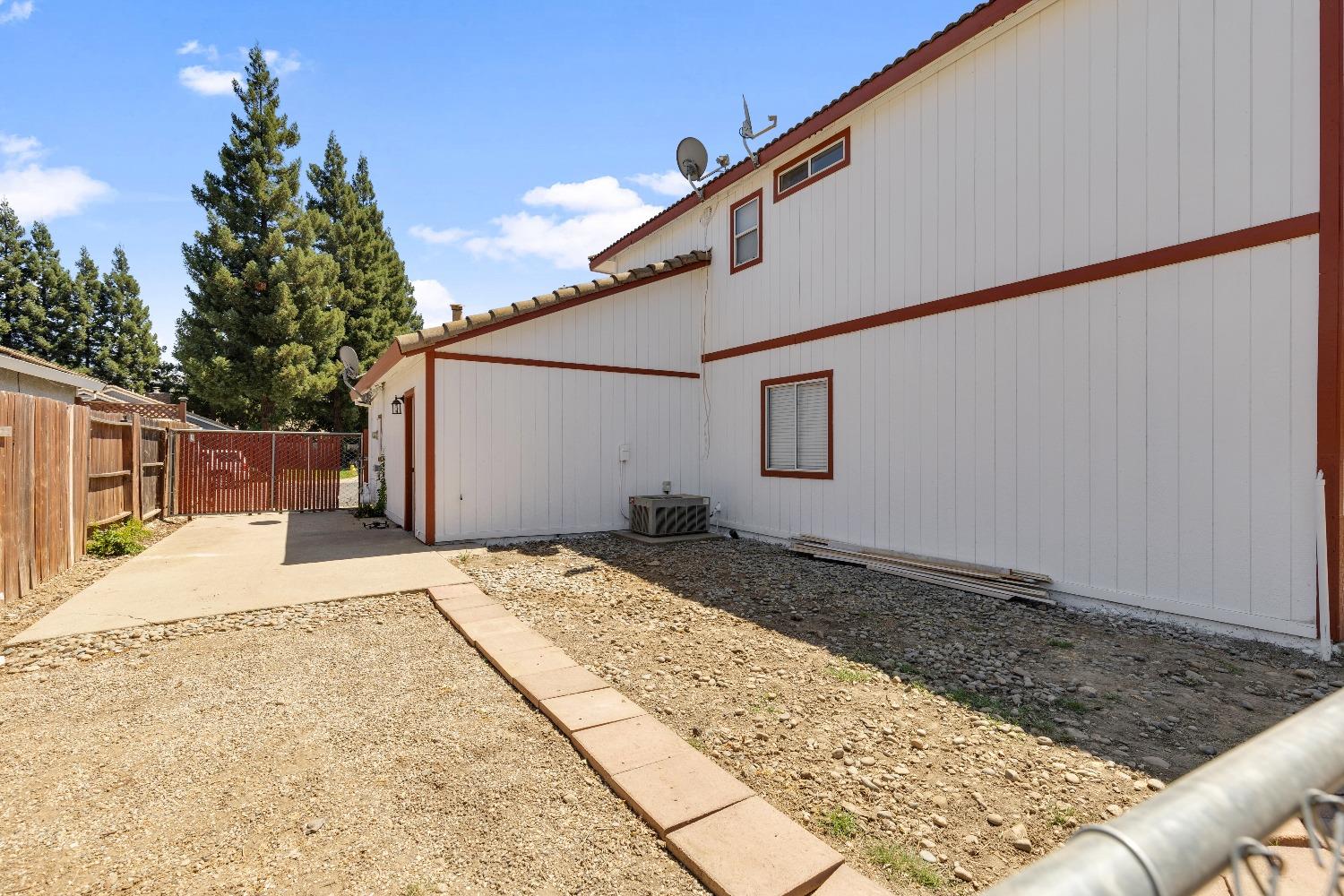 White Oak Drive, Yuba City, California image 30