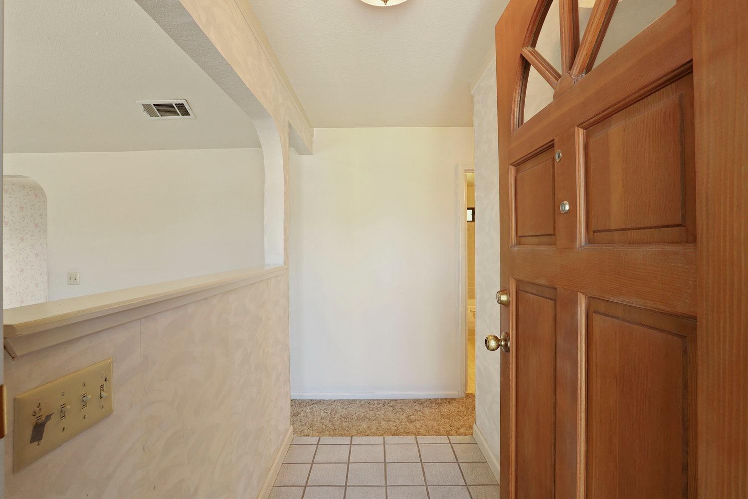 Detail Gallery Image 5 of 36 For 550 Tappan Pl, Manteca,  CA 95336 - 3 Beds | 2 Baths