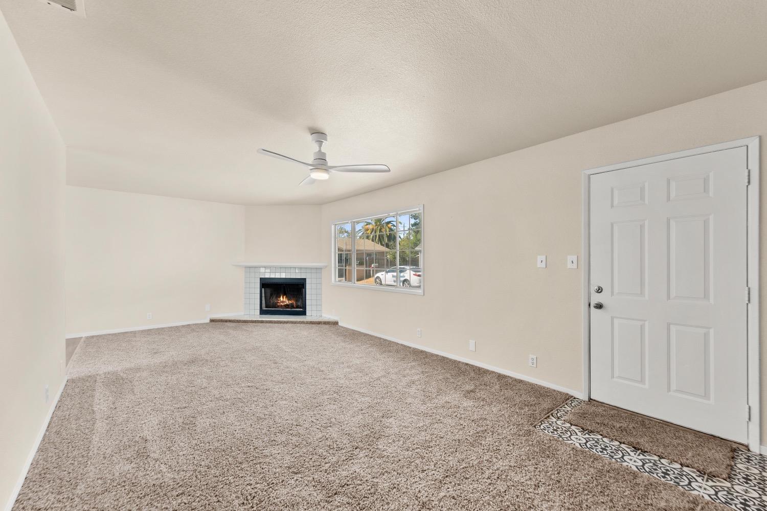 Detail Gallery Image 7 of 31 For 2616 Selma St, Sacramento,  CA 95815 - 2 Beds | 1 Baths