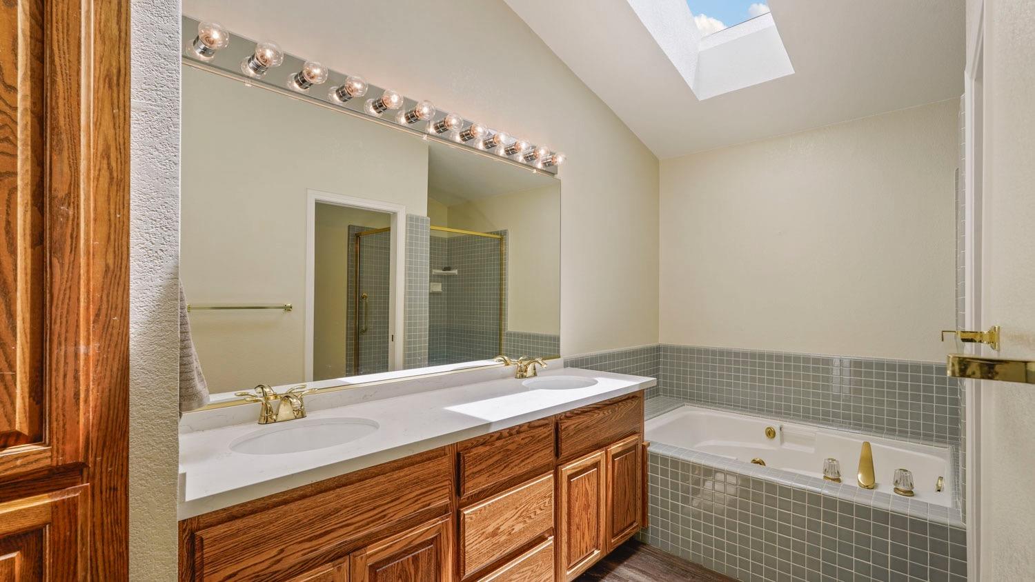 Detail Gallery Image 29 of 54 For 1109 Copper Lantern Ct, Modesto,  CA 95355 - 3 Beds | 2 Baths