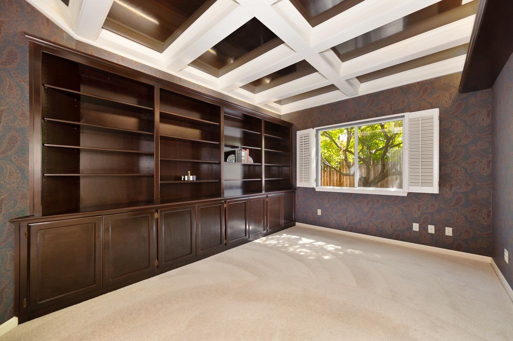 Detail Gallery Image 27 of 56 For 5233 Willow Park Ct, Carmichael,  CA 95608 - 4 Beds | 2/1 Baths