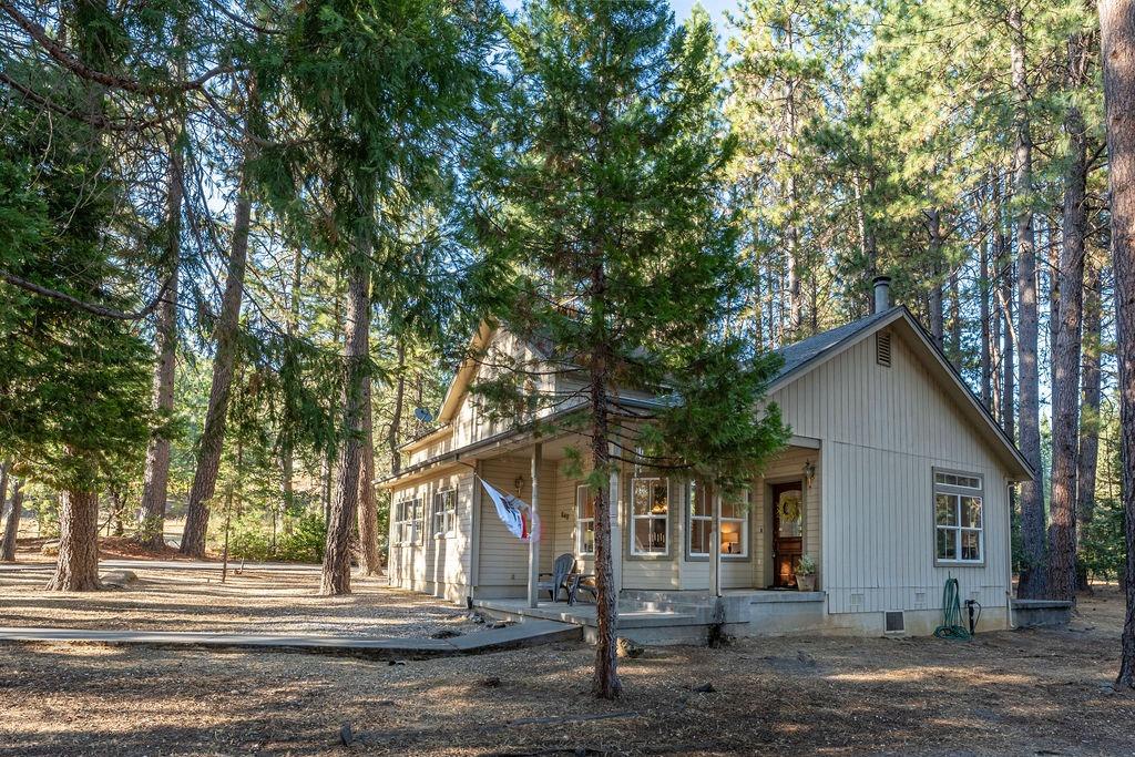 Detail Gallery Image 3 of 76 For 848 Nevada St, Nevada City,  CA 95959 - 3 Beds | 2/1 Baths