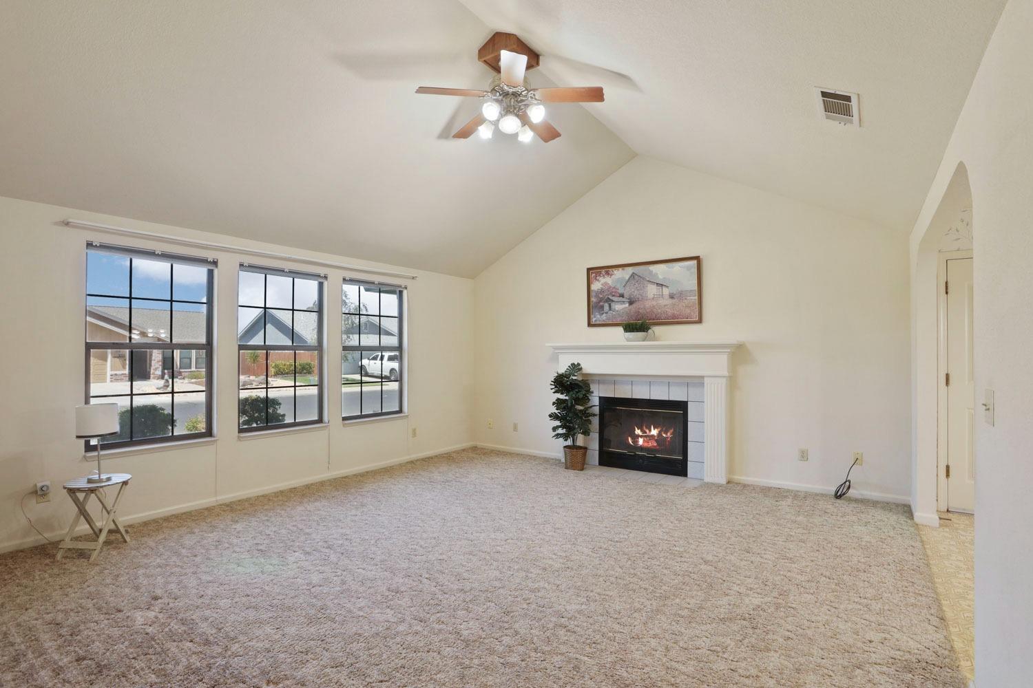 Detail Gallery Image 6 of 36 For 550 Tappan Pl, Manteca,  CA 95336 - 3 Beds | 2 Baths