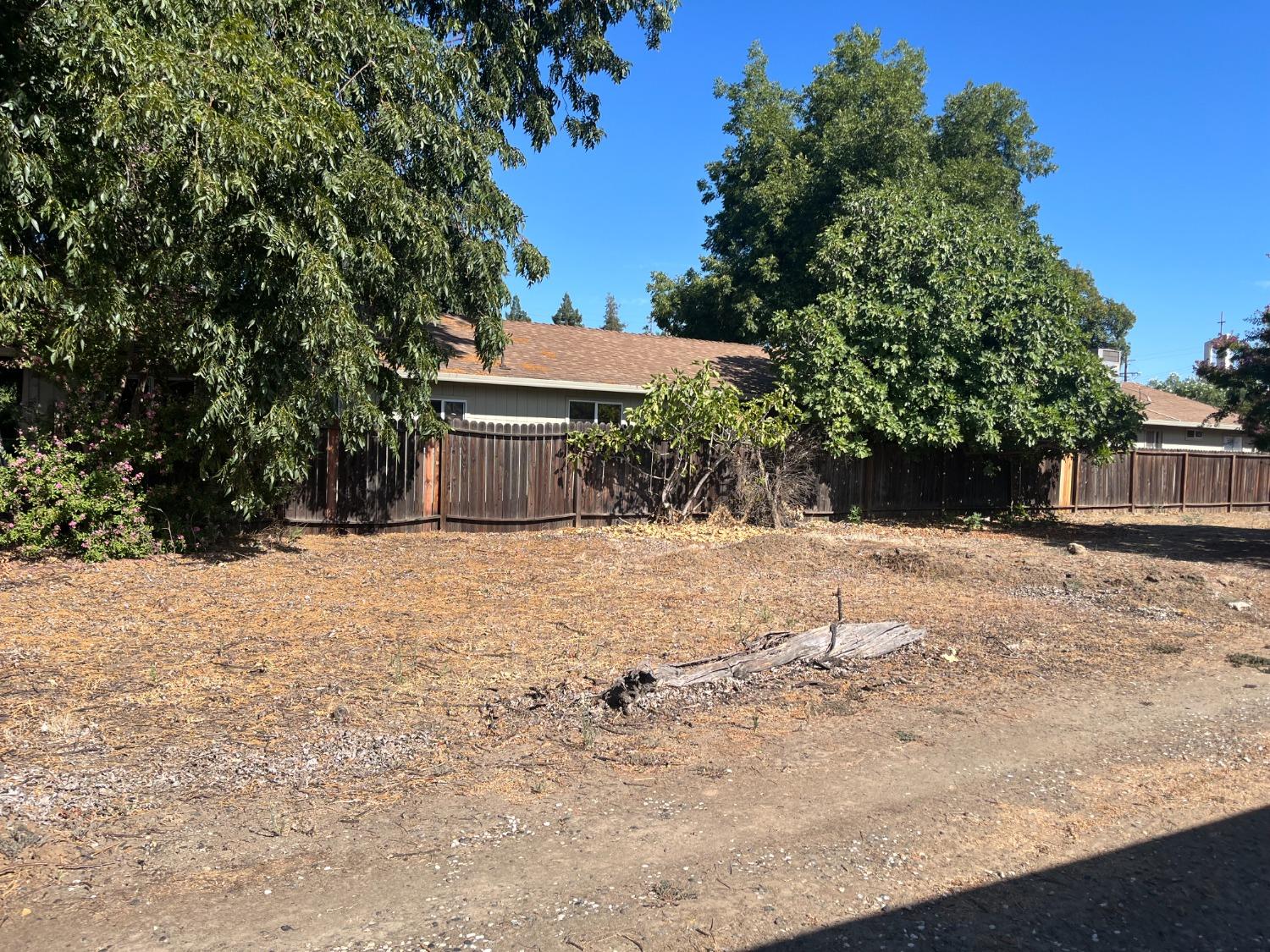 720 Louise Avenue, Yuba City, California image 2