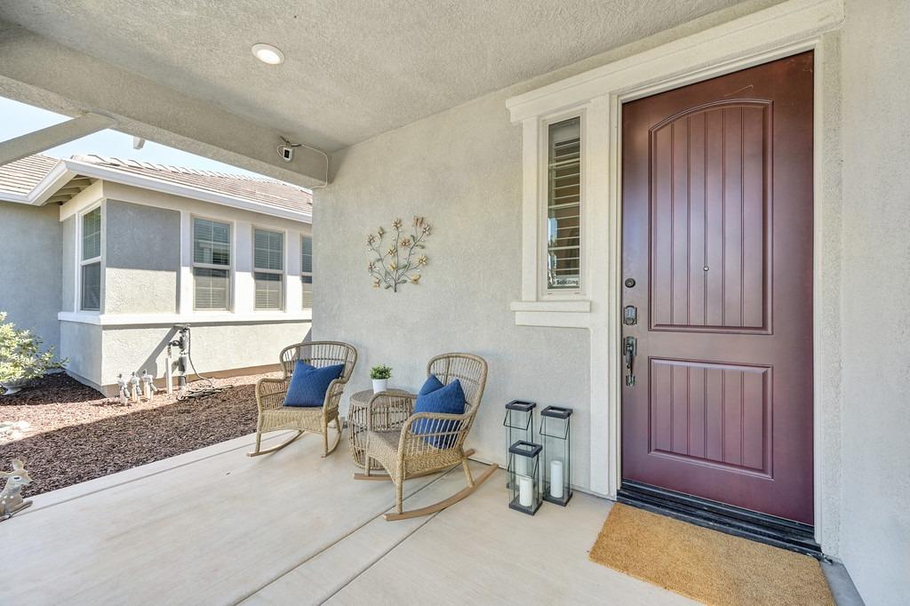 Detail Gallery Image 8 of 75 For 2019 Begonia Ln, El Dorado Hills,  CA 95762 - 3 Beds | 3 Baths