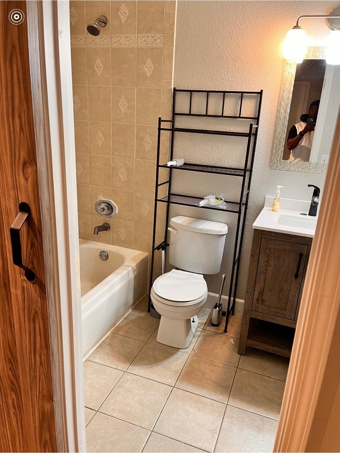 Detail Gallery Image 8 of 18 For 4762 Greenholme Dr #3,  Sacramento,  CA 95842 - 2 Beds | 1 Baths