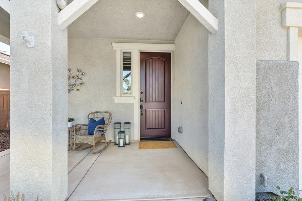 Detail Gallery Image 5 of 75 For 2019 Begonia Ln, El Dorado Hills,  CA 95762 - 3 Beds | 3 Baths