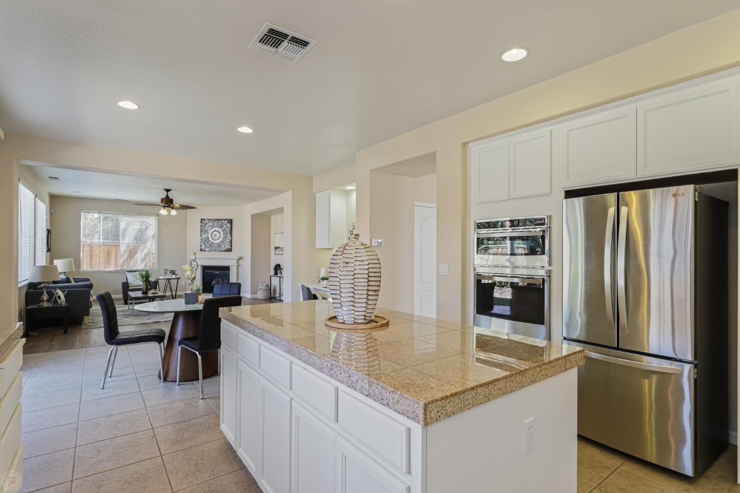 Detail Gallery Image 18 of 49 For 614 Leah Ln, Tracy,  CA 95391 - 4 Beds | 3/1 Baths