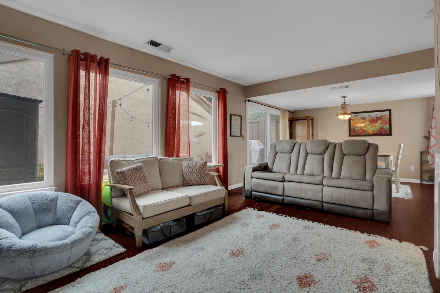 Detail Gallery Image 6 of 23 For 1013 Claremont Ct, Modesto,  CA 95356 - 2 Beds | 2/1 Baths