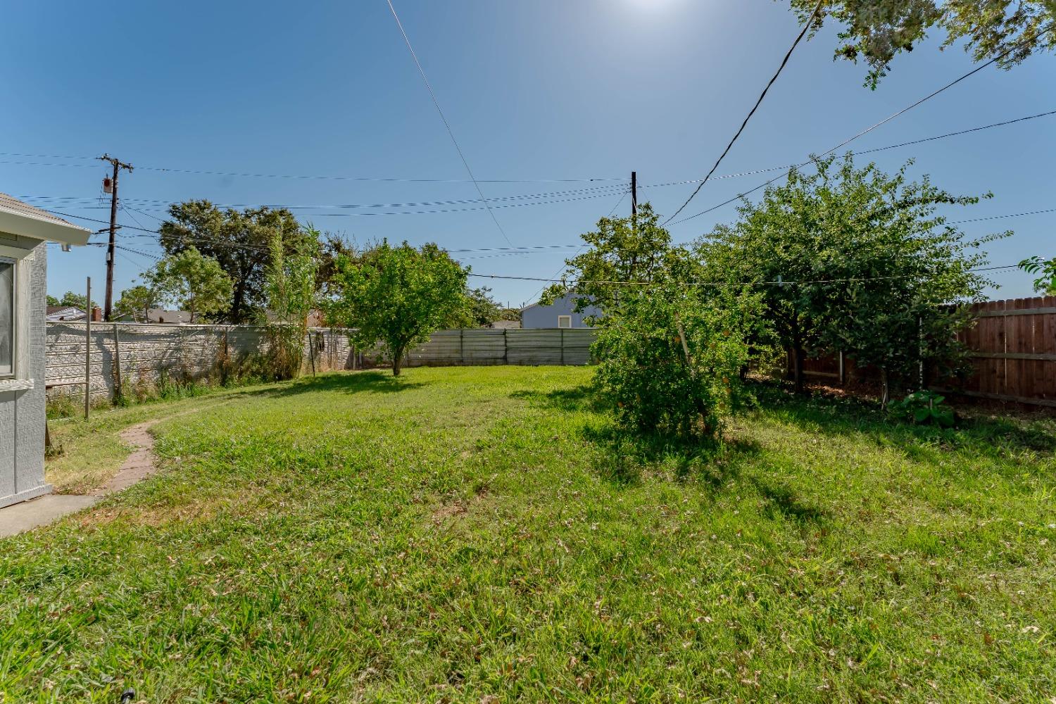 Detail Gallery Image 23 of 26 For 3604 Willow St, Sacramento,  CA 95838 - 3 Beds | 2 Baths