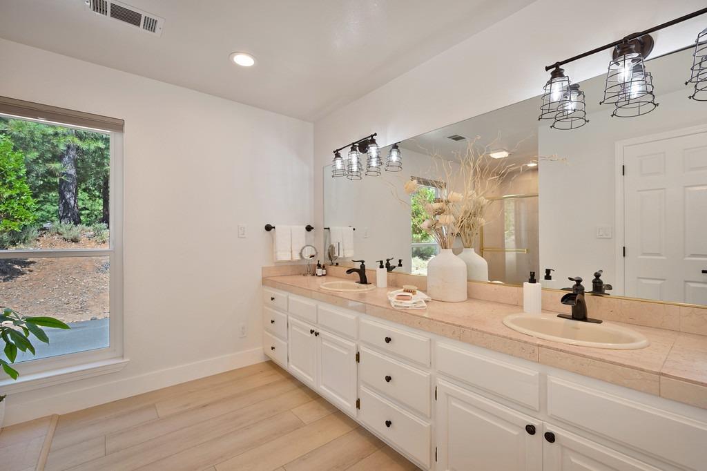 Detail Gallery Image 42 of 72 For 5494 Puerta Del Sol, Camino,  CA 95709 - 3 Beds | 2 Baths