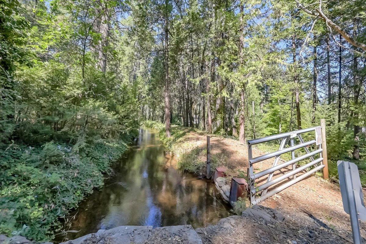 Detail Gallery Image 3 of 41 For 14002 Meadow View Dr, Grass Valley,  CA 95945 - 3 Beds | 2/1 Baths