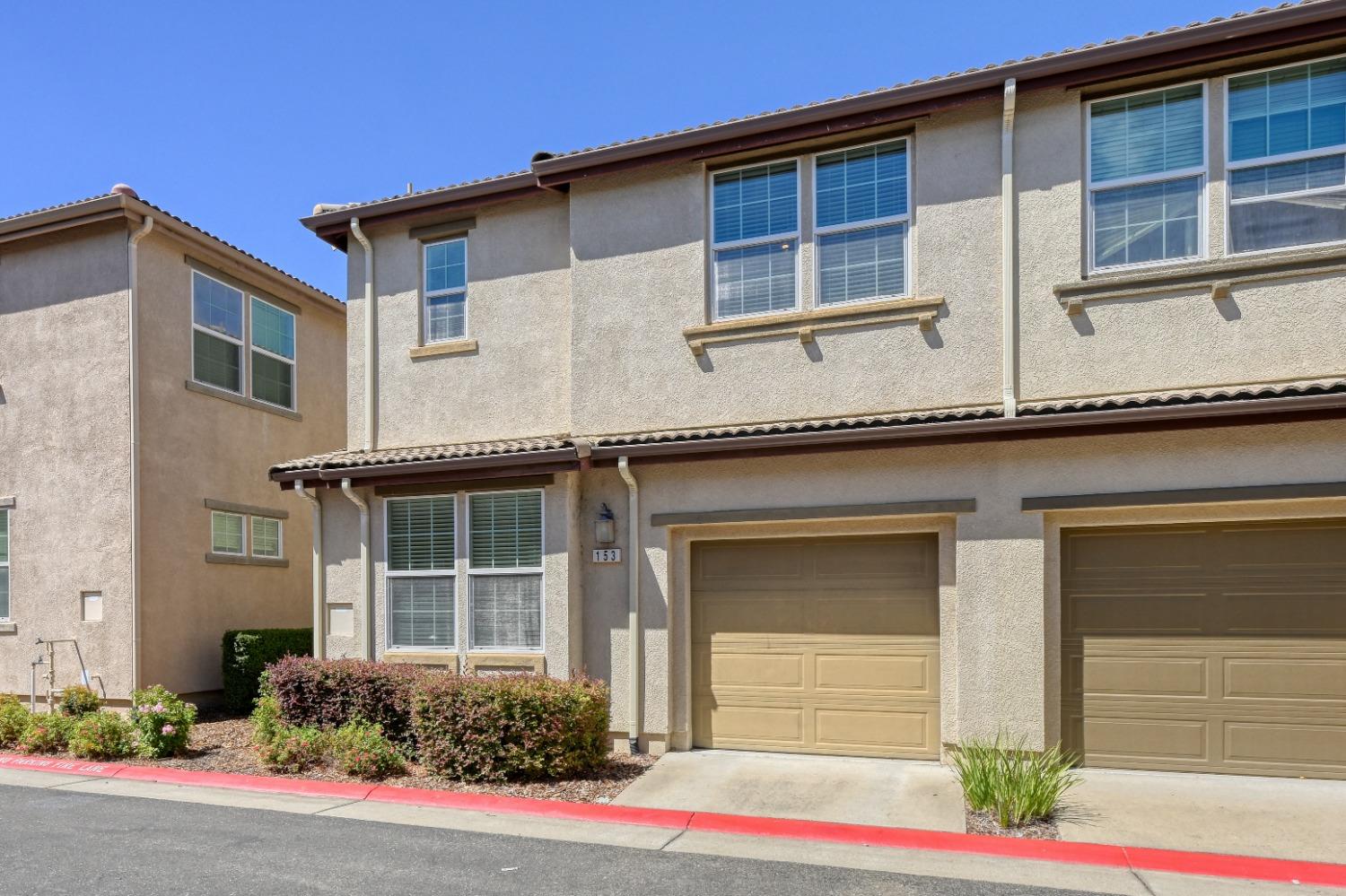 Detail Gallery Image 5 of 38 For 153 Barnhill Dr, Folsom,  CA 95630 - 3 Beds | 2/1 Baths