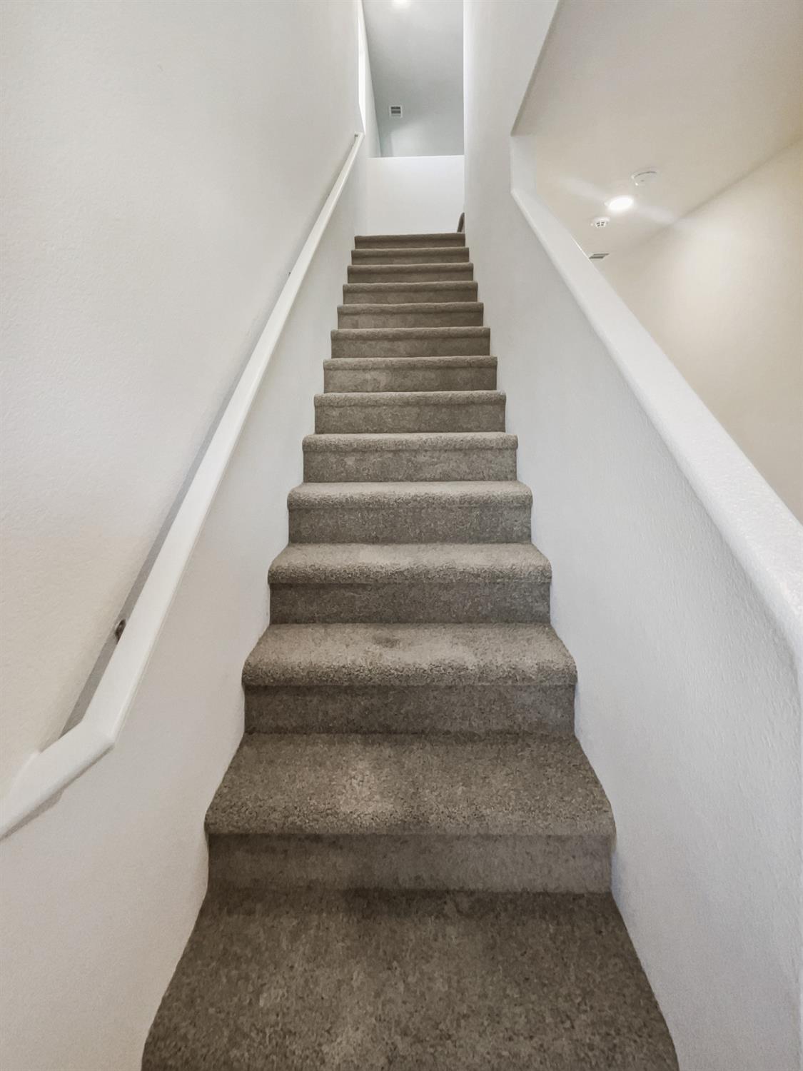 Detail Gallery Image 18 of 37 For 3742 Roseparke Way, Sacramento,  CA 95834 - 4 Beds | 2/1 Baths