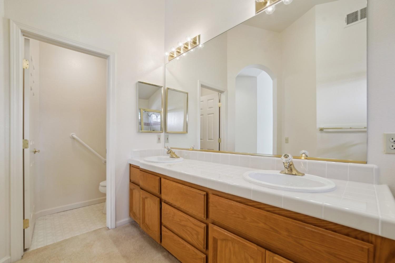 Detail Gallery Image 9 of 30 For 105 Traylen Ct, Folsom,  CA 95630 - 3 Beds | 2 Baths