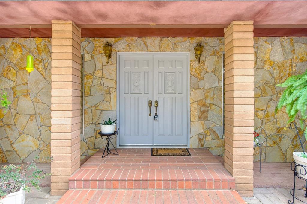 Detail Gallery Image 3 of 68 For 3672 Homestead Rd, Rescue,  CA 95672 - 4 Beds | 2/1 Baths