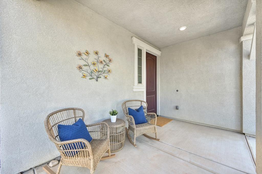 Detail Gallery Image 6 of 75 For 2019 Begonia Ln, El Dorado Hills,  CA 95762 - 3 Beds | 3 Baths