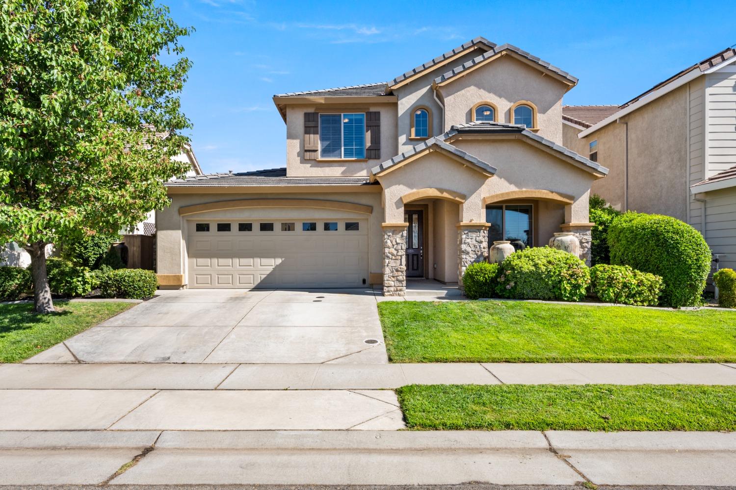 Detail Gallery Image 1 of 1 For 2508 Lincoln Airpark Dr, Lincoln,  CA 95648 - 5 Beds | 3/1 Baths