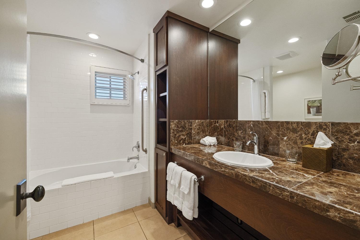 Detail Gallery Image 14 of 16 For 1297 Woodhaven Ln, Lodi,  CA 95242 - 2 Beds | 2 Baths