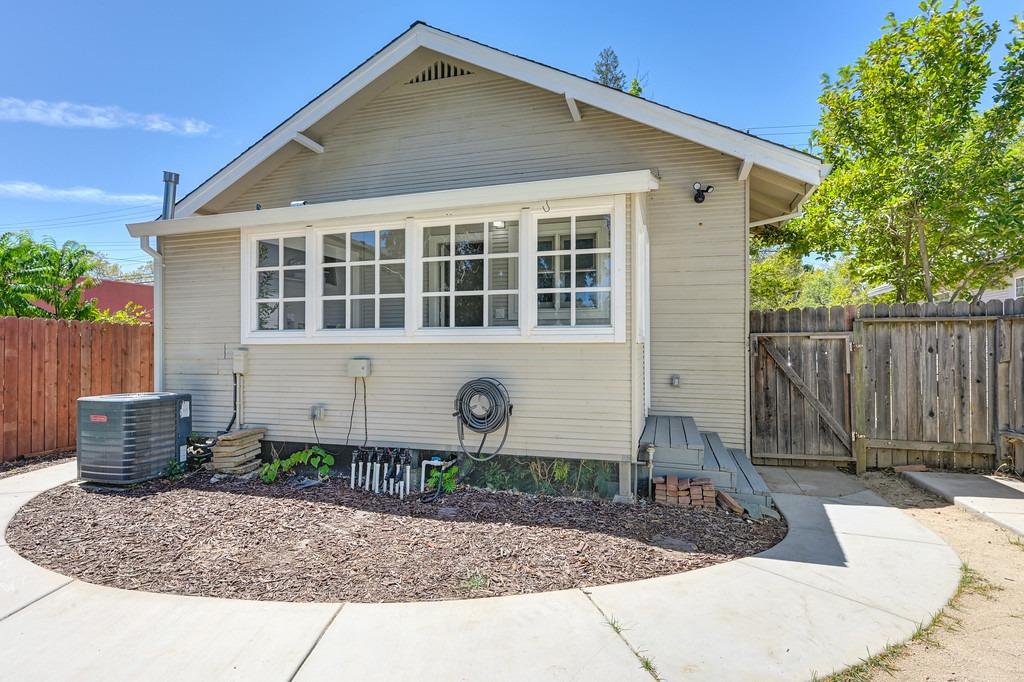 Detail Gallery Image 33 of 46 For 3225 Franklin Blvd, Sacramento,  CA 95818 - 2 Beds | 2 Baths