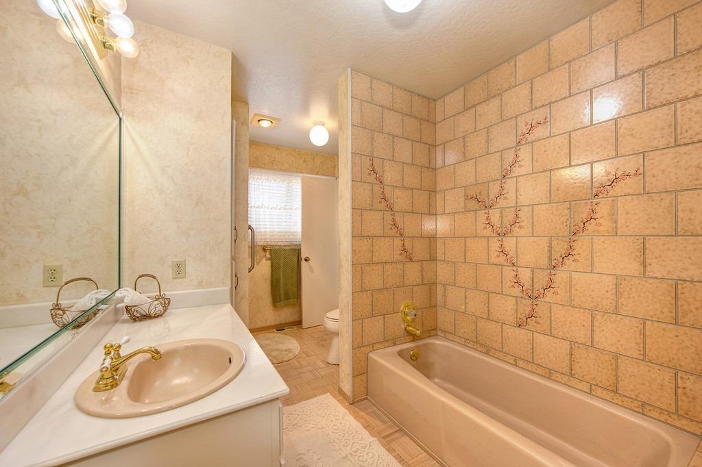 Detail Gallery Image 21 of 68 For 3672 Homestead Rd, Rescue,  CA 95672 - 4 Beds | 2/1 Baths