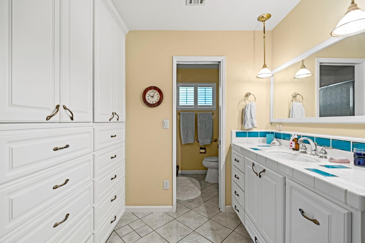 Detail Gallery Image 26 of 57 For 9730 Mira Del Rio Dr, Sacramento,  CA 95827 - 4 Beds | 2/1 Baths