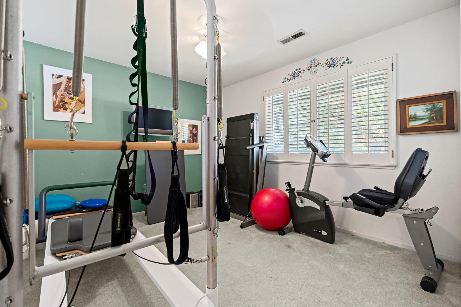 Detail Gallery Image 33 of 57 For 9730 Mira Del Rio Dr, Sacramento,  CA 95827 - 4 Beds | 2/1 Baths