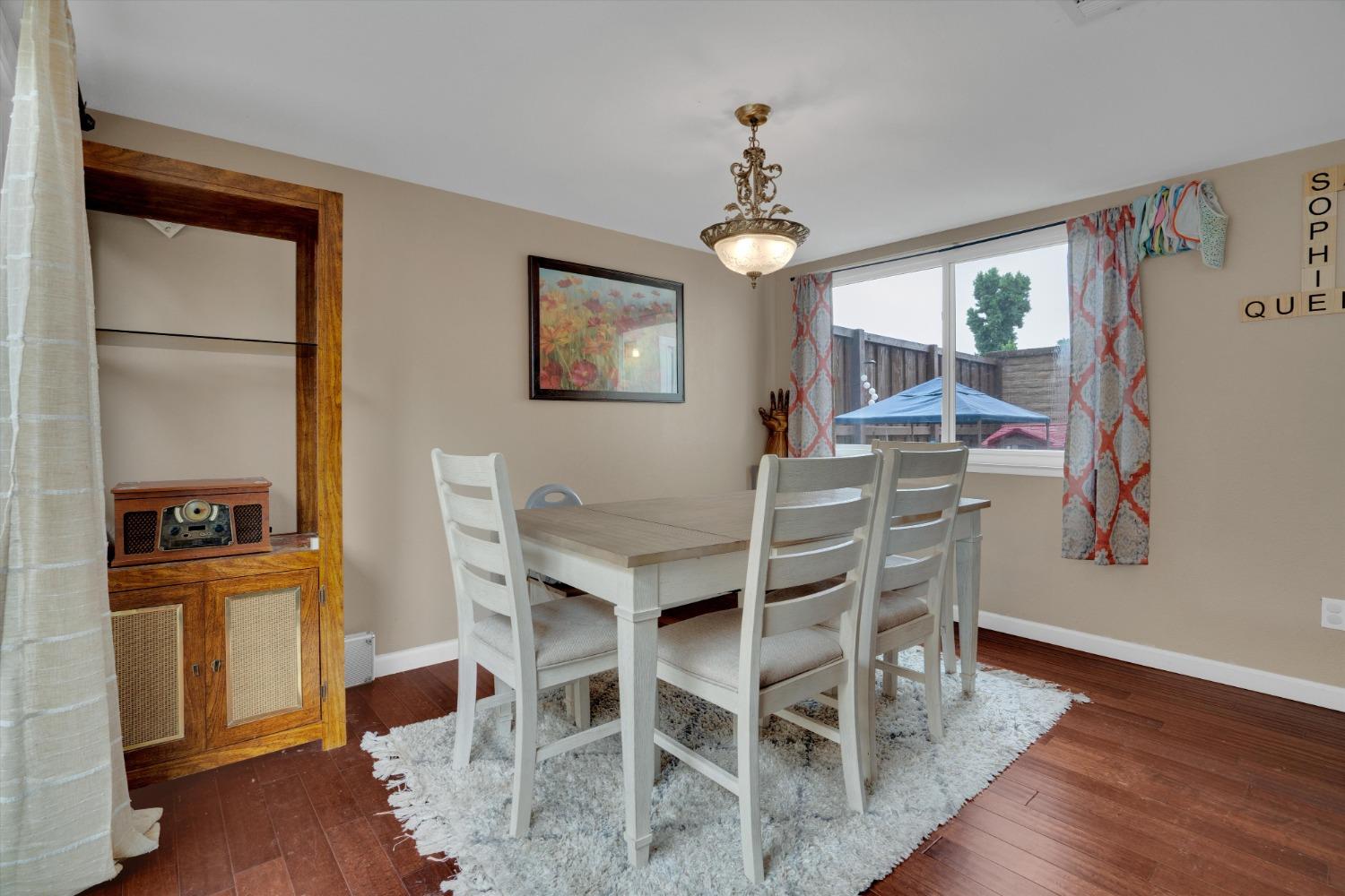 Detail Gallery Image 12 of 23 For 1013 Claremont Ct, Modesto,  CA 95356 - 2 Beds | 2/1 Baths