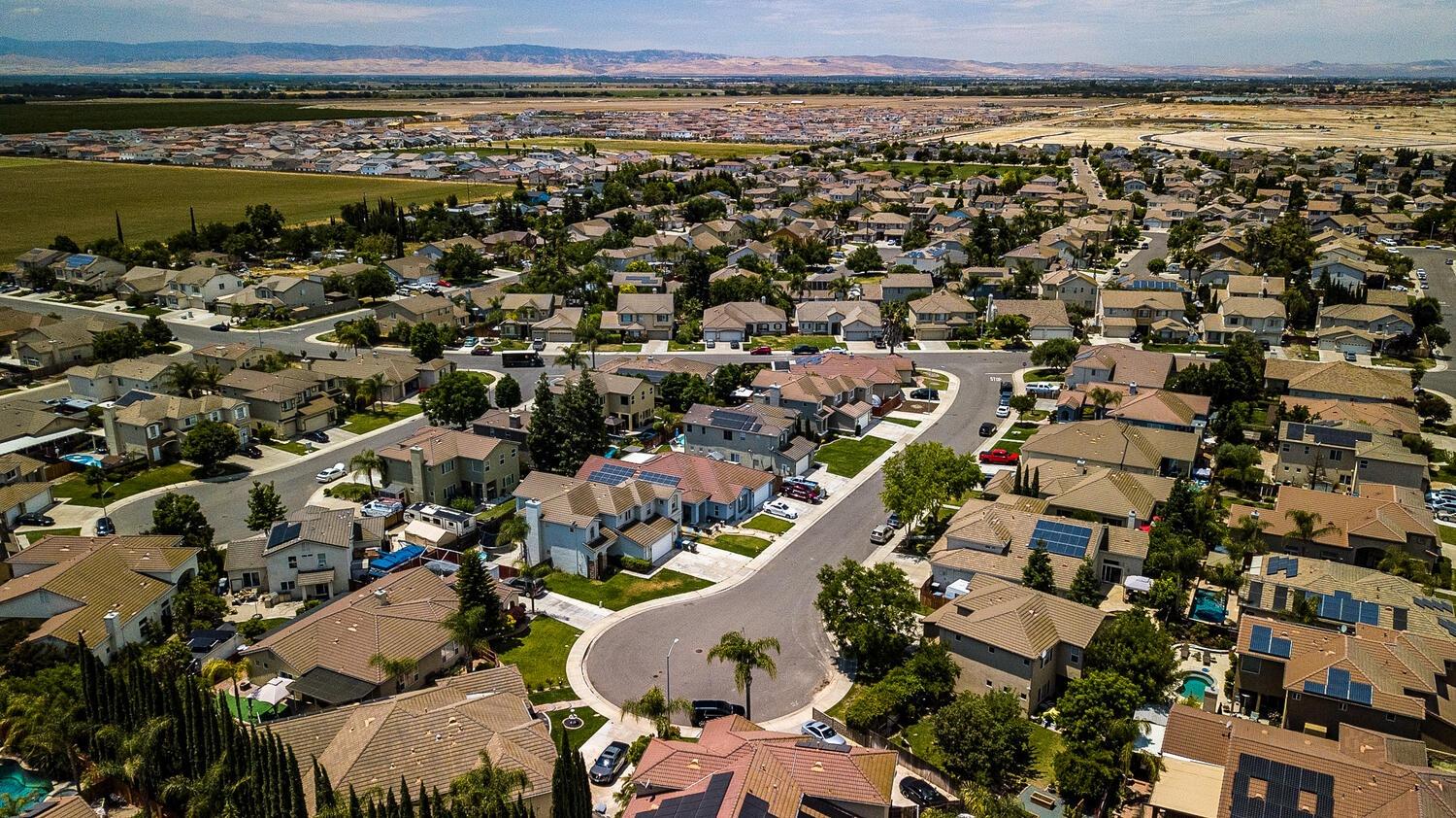 Detail Gallery Image 48 of 51 For 2324 San Marco Ct., Manteca,  CA 95337 - 4 Beds | 3 Baths