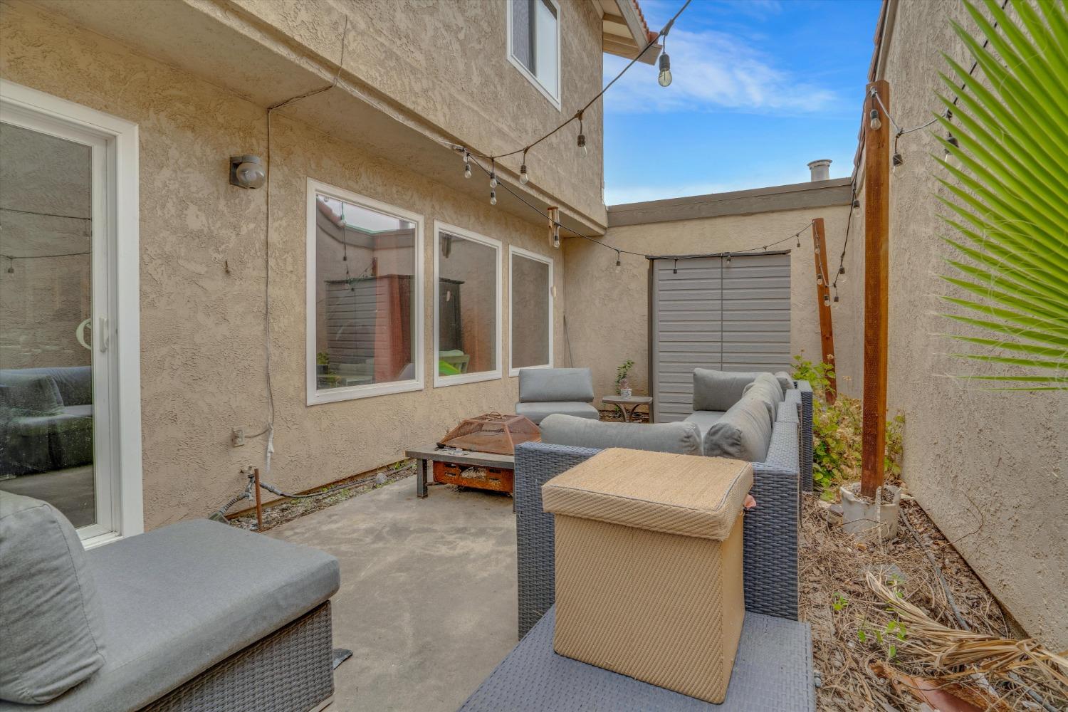 Detail Gallery Image 8 of 23 For 1013 Claremont Ct, Modesto,  CA 95356 - 2 Beds | 2/1 Baths