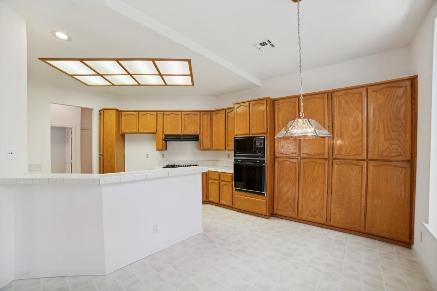 Detail Gallery Image 13 of 30 For 105 Traylen Ct, Folsom,  CA 95630 - 3 Beds | 2 Baths