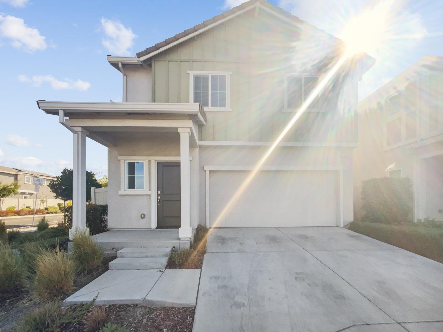 Detail Gallery Image 7 of 37 For 3742 Roseparke Way, Sacramento,  CA 95834 - 4 Beds | 2/1 Baths