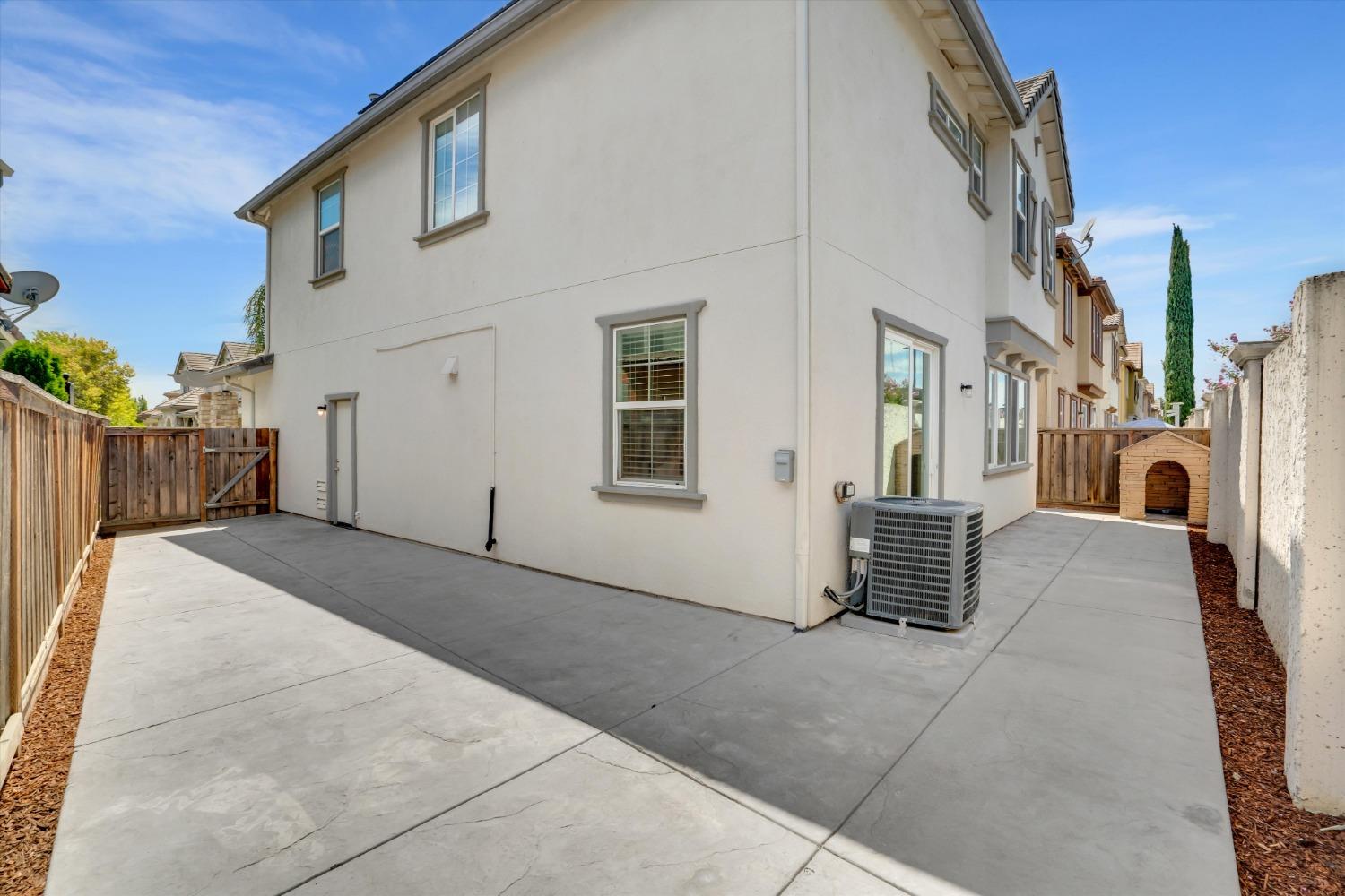 Detail Gallery Image 28 of 29 For 247 Autumn Rain, Lathrop,  CA 95330 - 4 Beds | 2/1 Baths