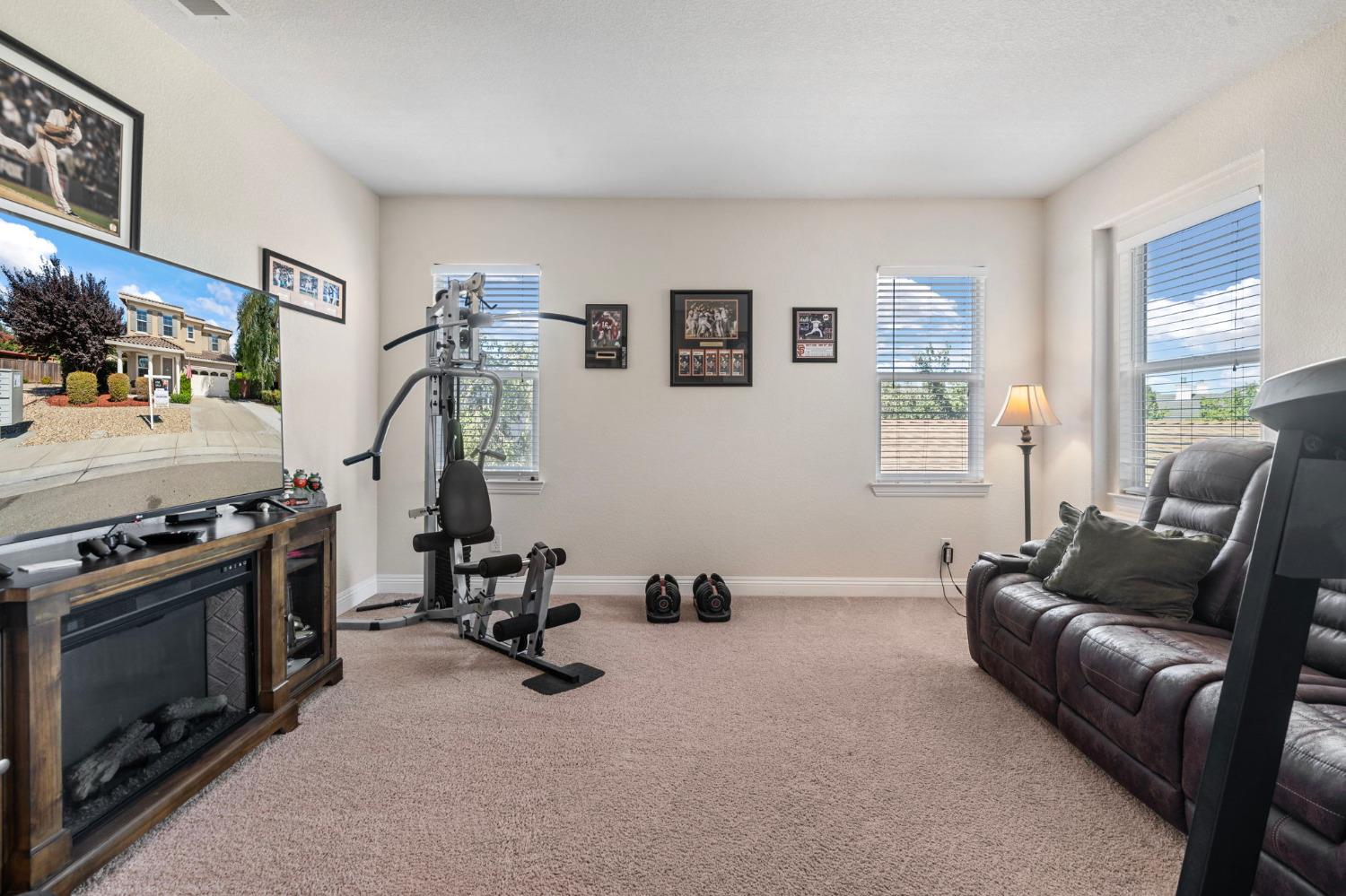 Detail Gallery Image 32 of 47 For 1045 Miel St, Manteca,  CA 95337 - 4 Beds | 3/1 Baths