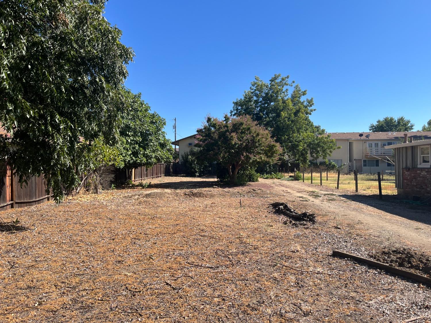 720 Louise Avenue, Yuba City, California image 1