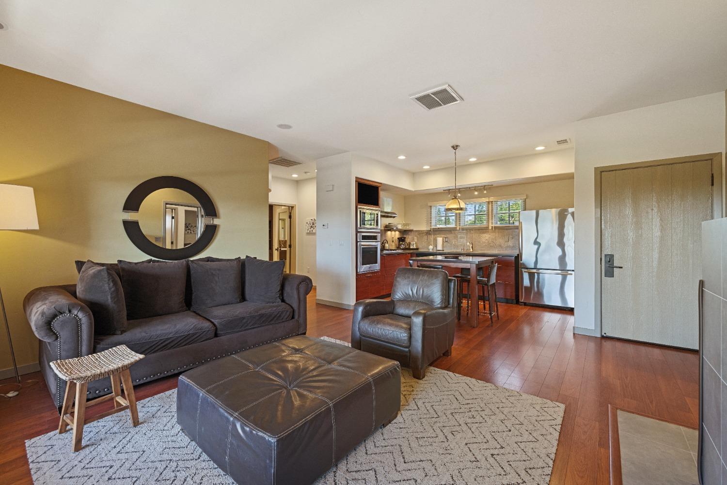 Detail Gallery Image 11 of 16 For 1297 Woodhaven Ln, Lodi,  CA 95242 - 2 Beds | 2 Baths