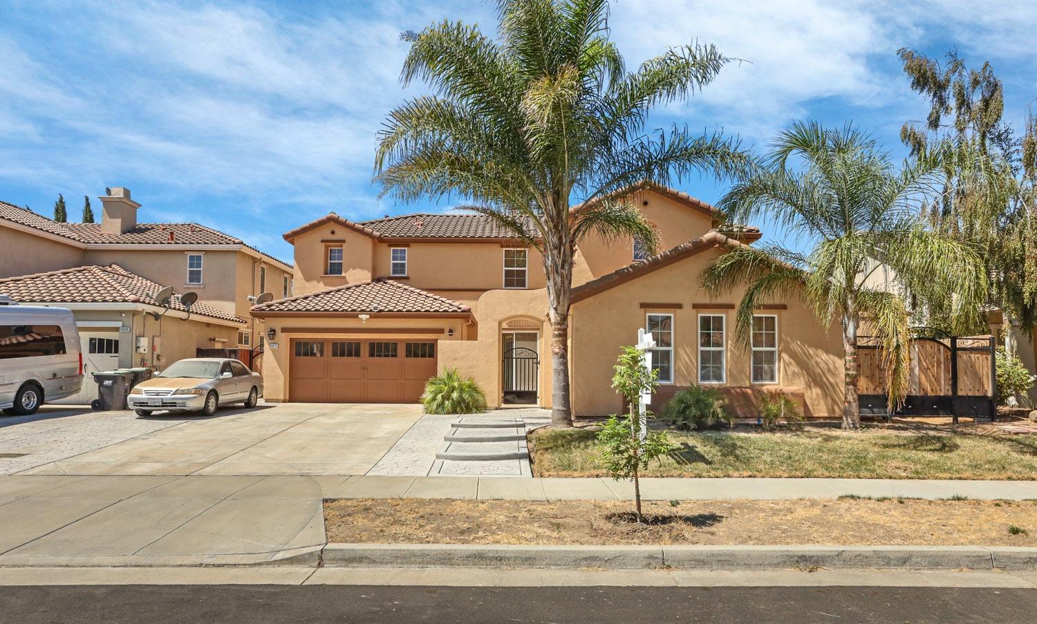 Detail Gallery Image 2 of 49 For 16075 Covered Bridge Way, Lathrop,  CA 95330 - 5 Beds | 3 Baths