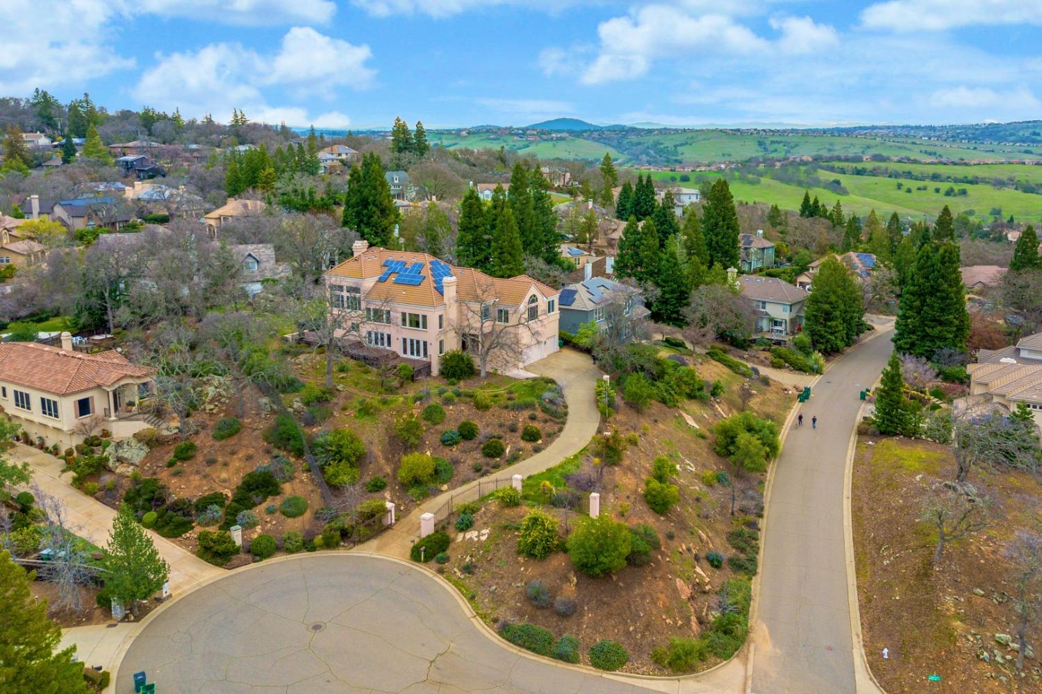 Detail Gallery Image 9 of 83 For 1807 Barcelona Ct, El Dorado Hills,  CA 95762 - 6 Beds | 5/2 Baths