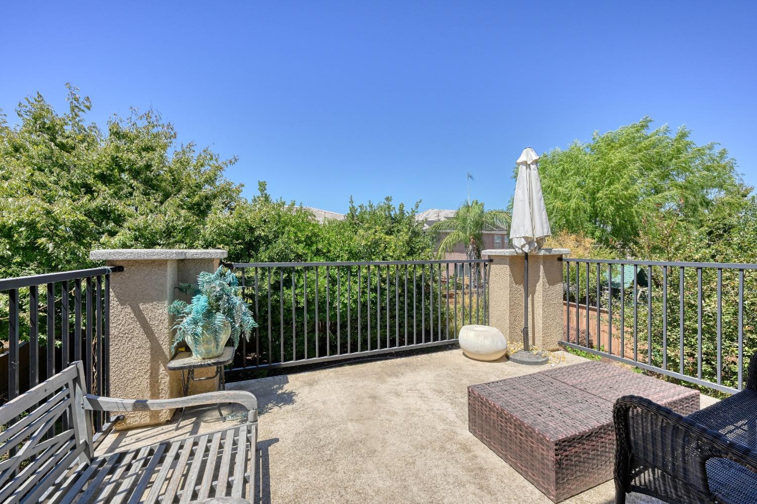 Detail Gallery Image 29 of 35 For 4035 Porch Swing Dr, Roseville,  CA 95747 - 4 Beds | 2/1 Baths