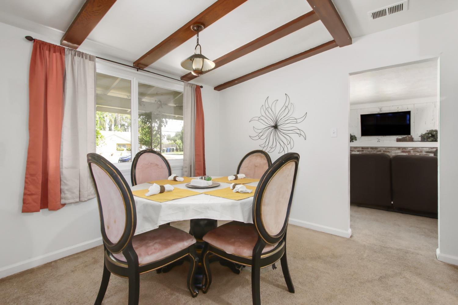 Detail Gallery Image 22 of 39 For 4065 Manhattan Cir, Sacramento,  CA 95823 - 4 Beds | 2 Baths