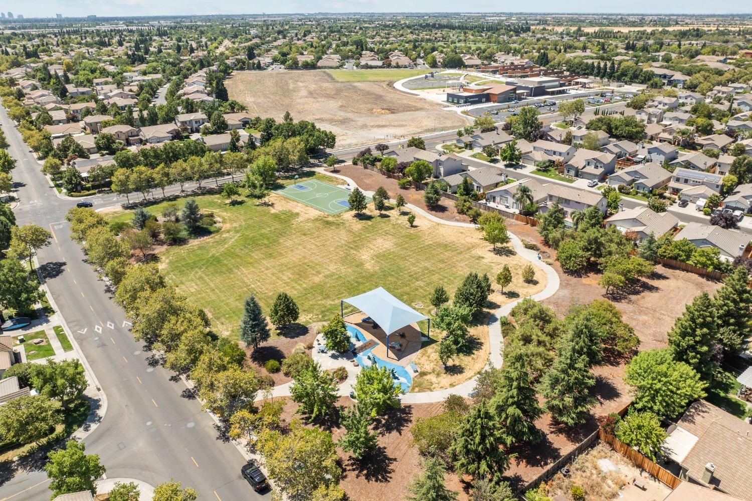 Lewrosa Way, Sacramento, California image 33