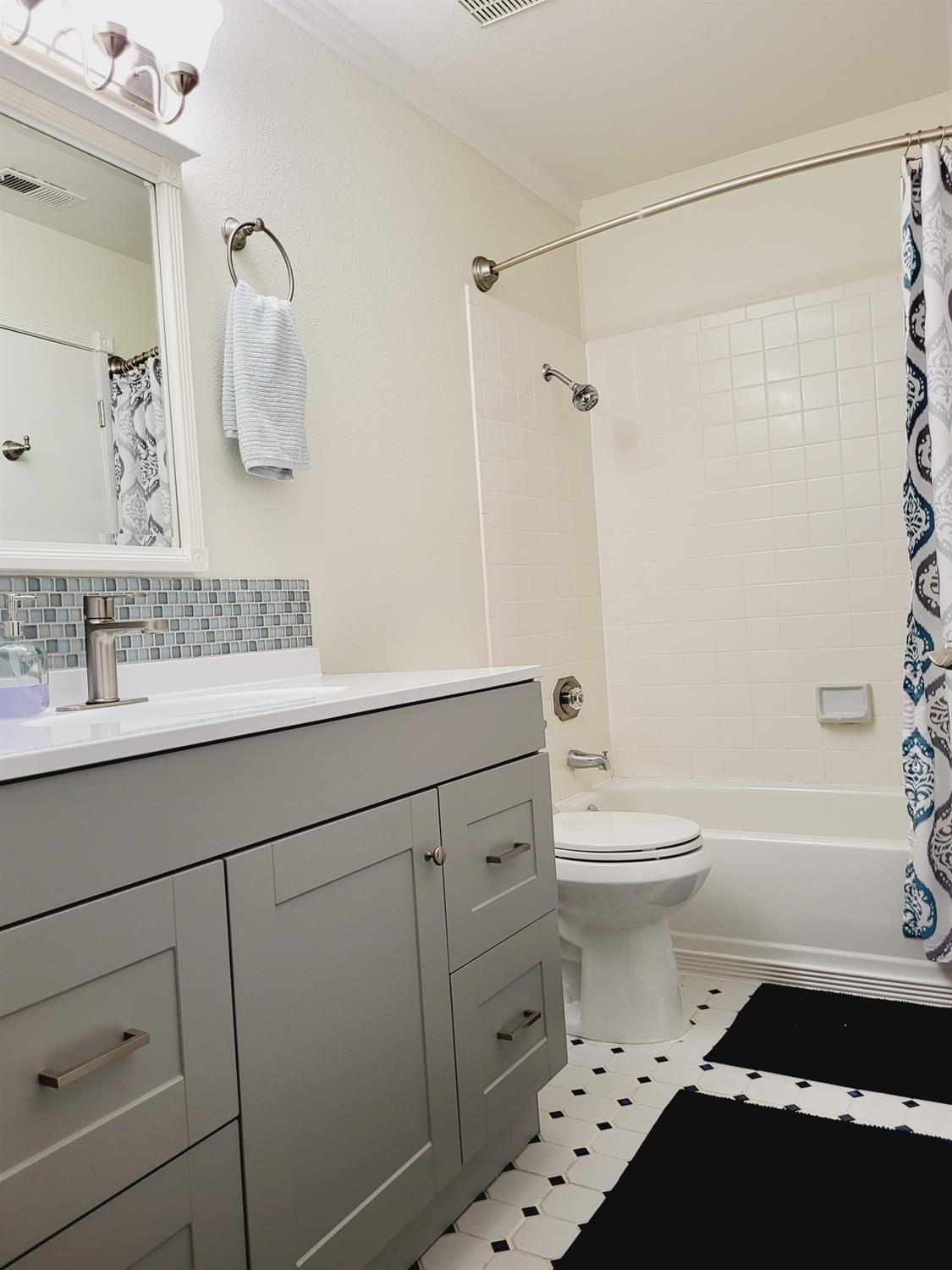 Detail Gallery Image 19 of 28 For 9125 Newhall #27,  Sacramento,  CA 95826 - 2 Beds | 1 Baths