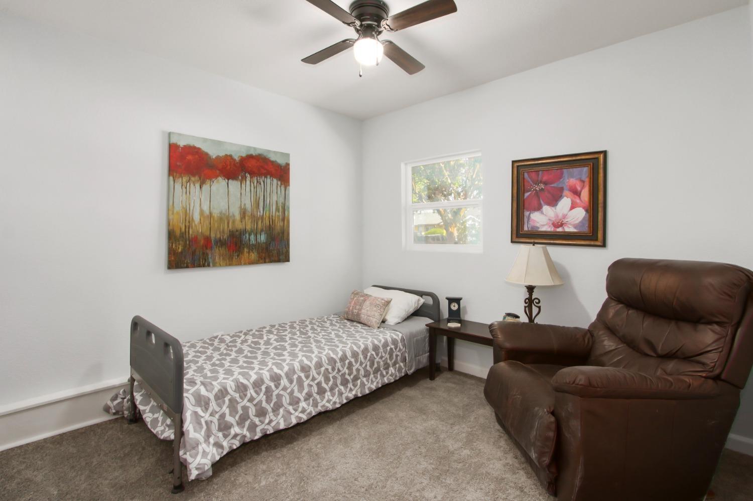 Detail Gallery Image 18 of 39 For 4065 Manhattan Cir, Sacramento,  CA 95823 - 4 Beds | 2 Baths