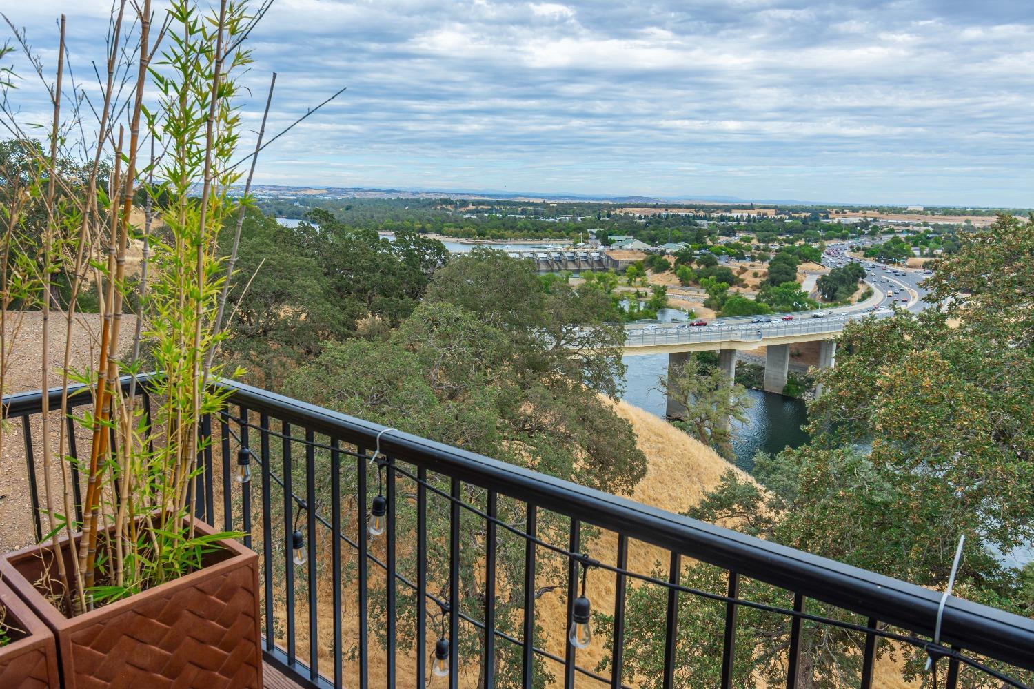 Detail Gallery Image 29 of 40 For 8960 Bluff Ln, Fair Oaks,  CA 95628 - 3 Beds | 2/1 Baths